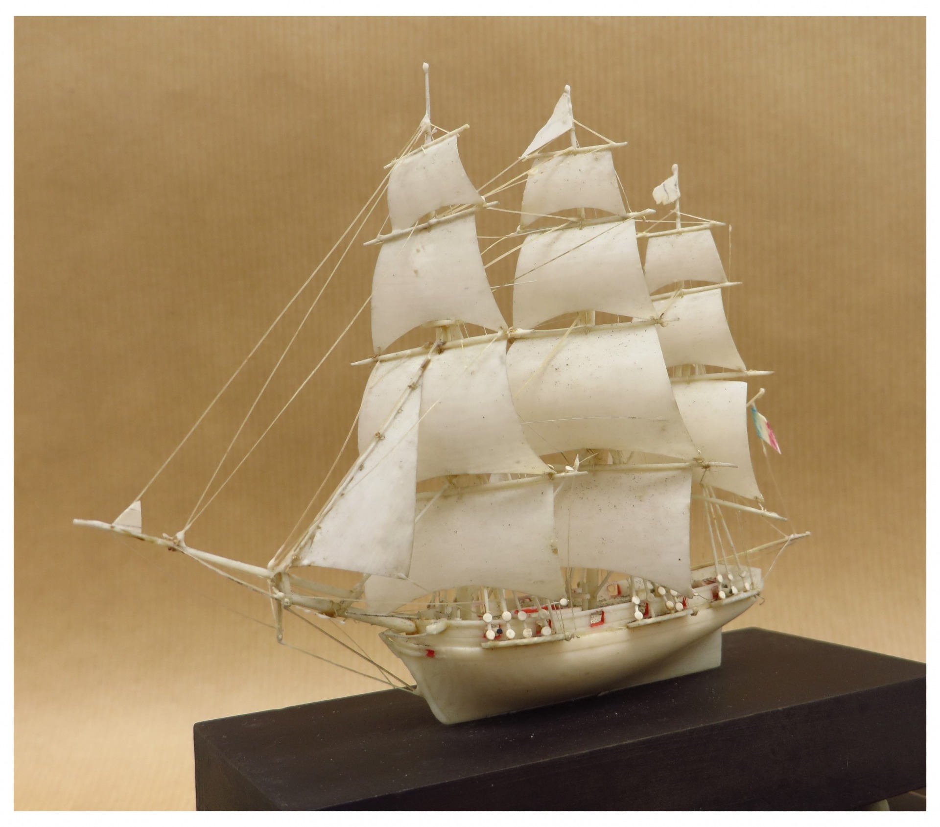 SHIP MODEL - Model of a frigate in ivory.