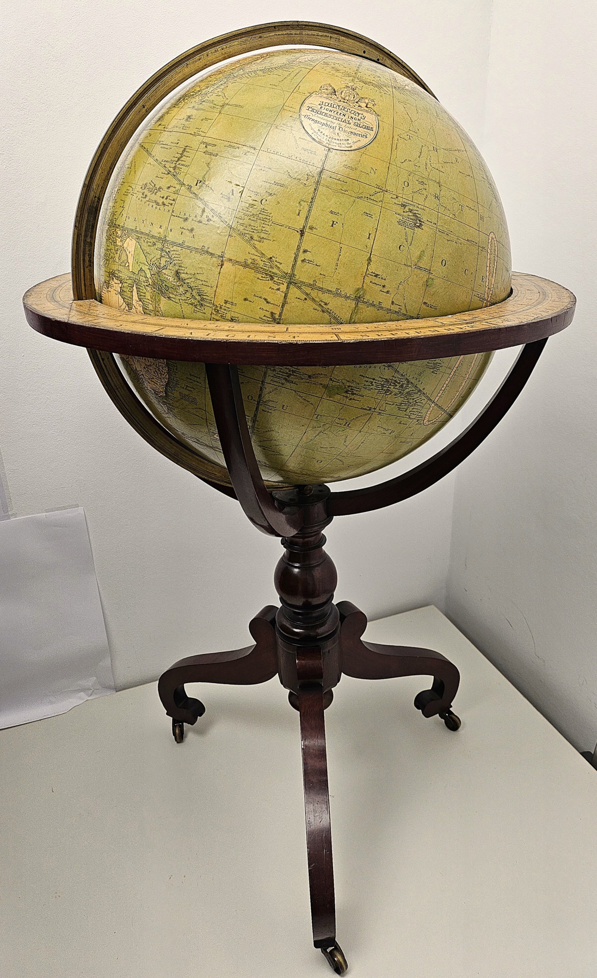 A fine and impressive Terrestrial library globe - Imagen 2