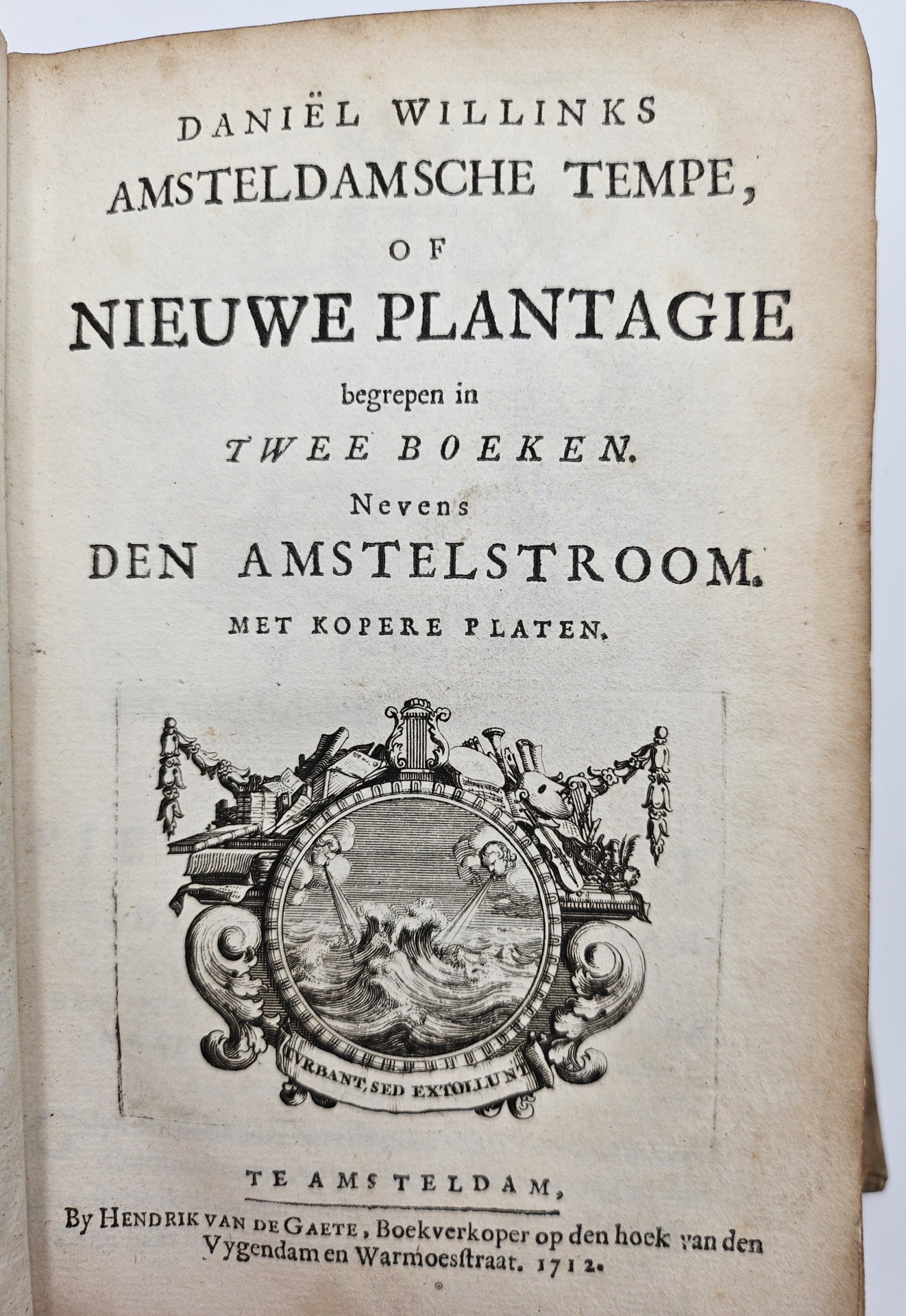 Amsteldamsche Tempe, of Nieuwe plantagie begrepen in twee boeken. Nevens den Amstelstroom. Met kopere Platen. WAARBIJ: Bloemkrans van Christeyke Liefde- en Zeededichten. WAARBIJ: Christelyke Gezangen. - Afbeelding 2